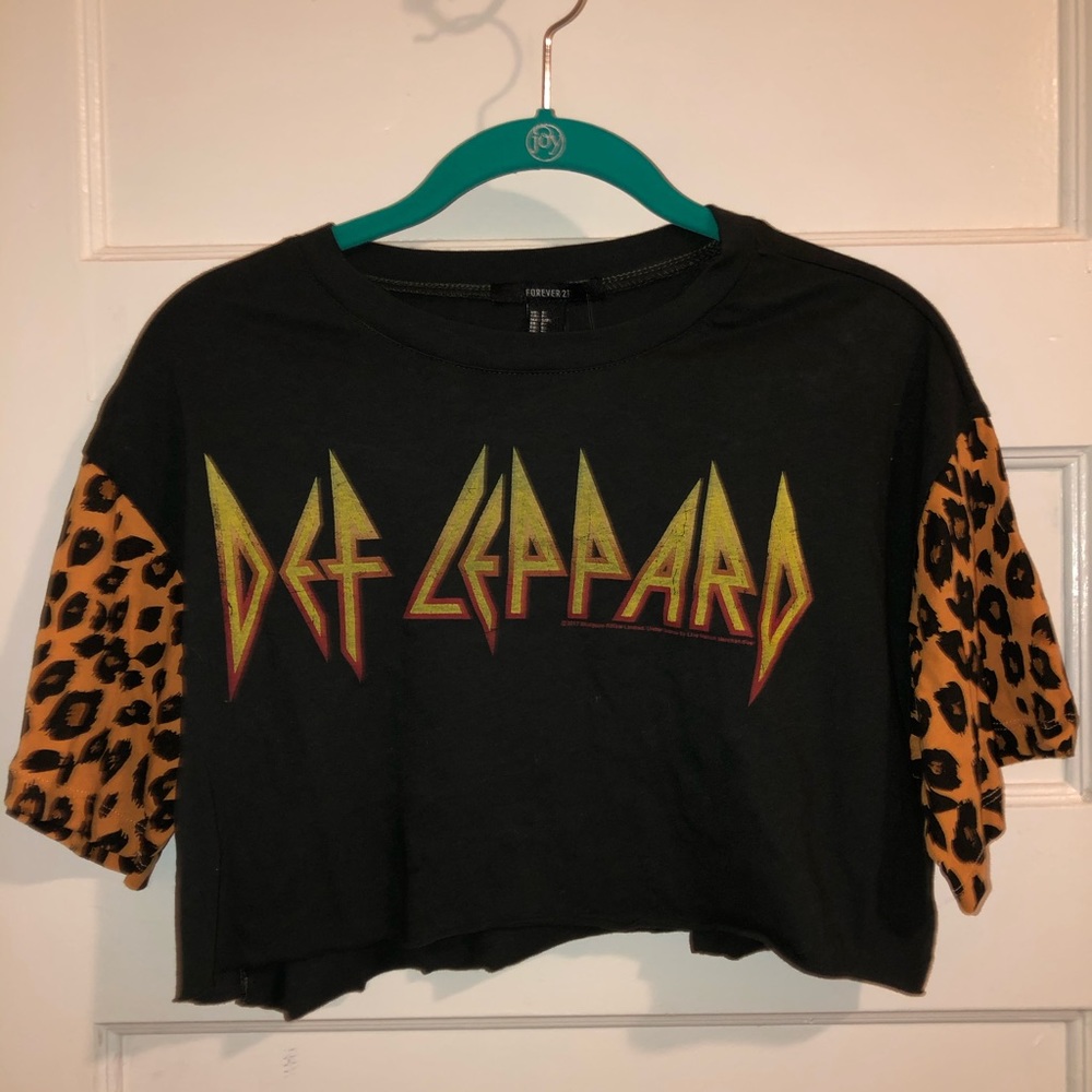 Forever 21 Cropped Def Leopard Tee